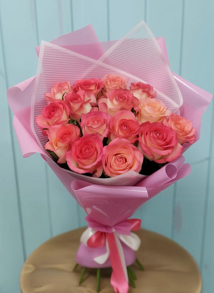 Букет 15 Розовых роз Равель в Поселок кирпичного завода