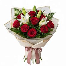 Букет цветов из:  Лилии и Розы в Поселок кирпичного завода