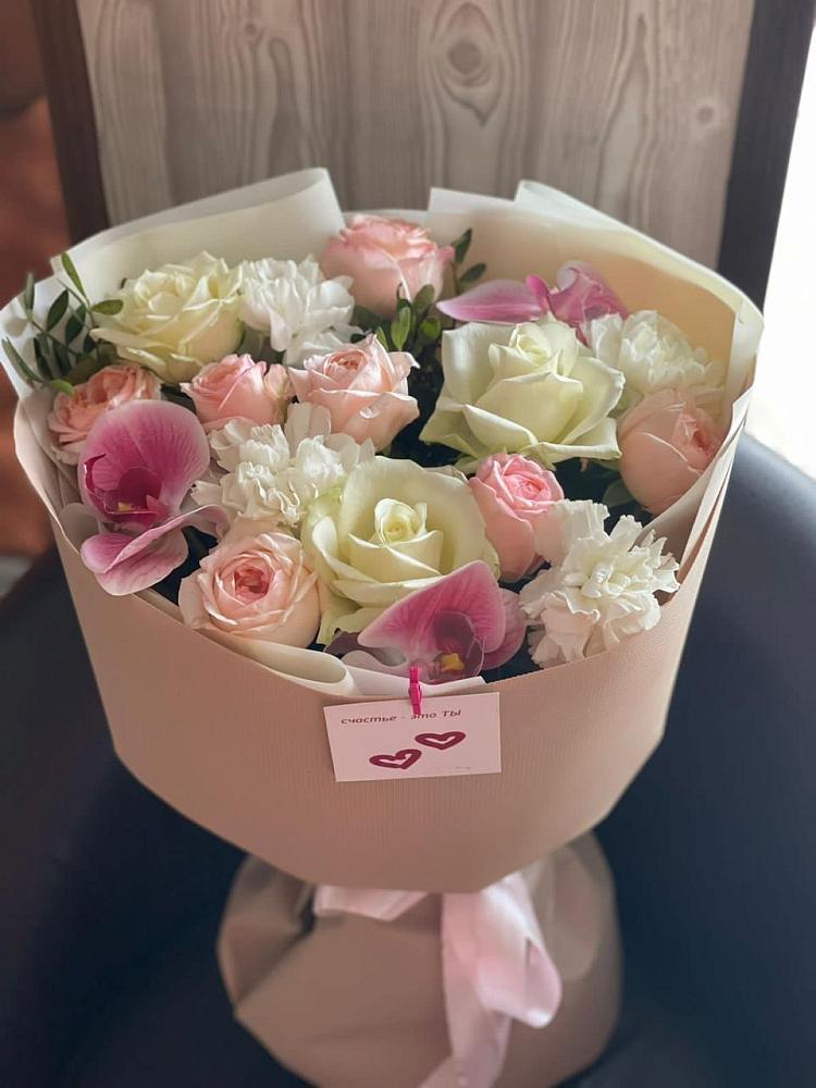 Букет цветов из: Орхидеи, Розы и Гвоздики в Поселок кирпичного завода