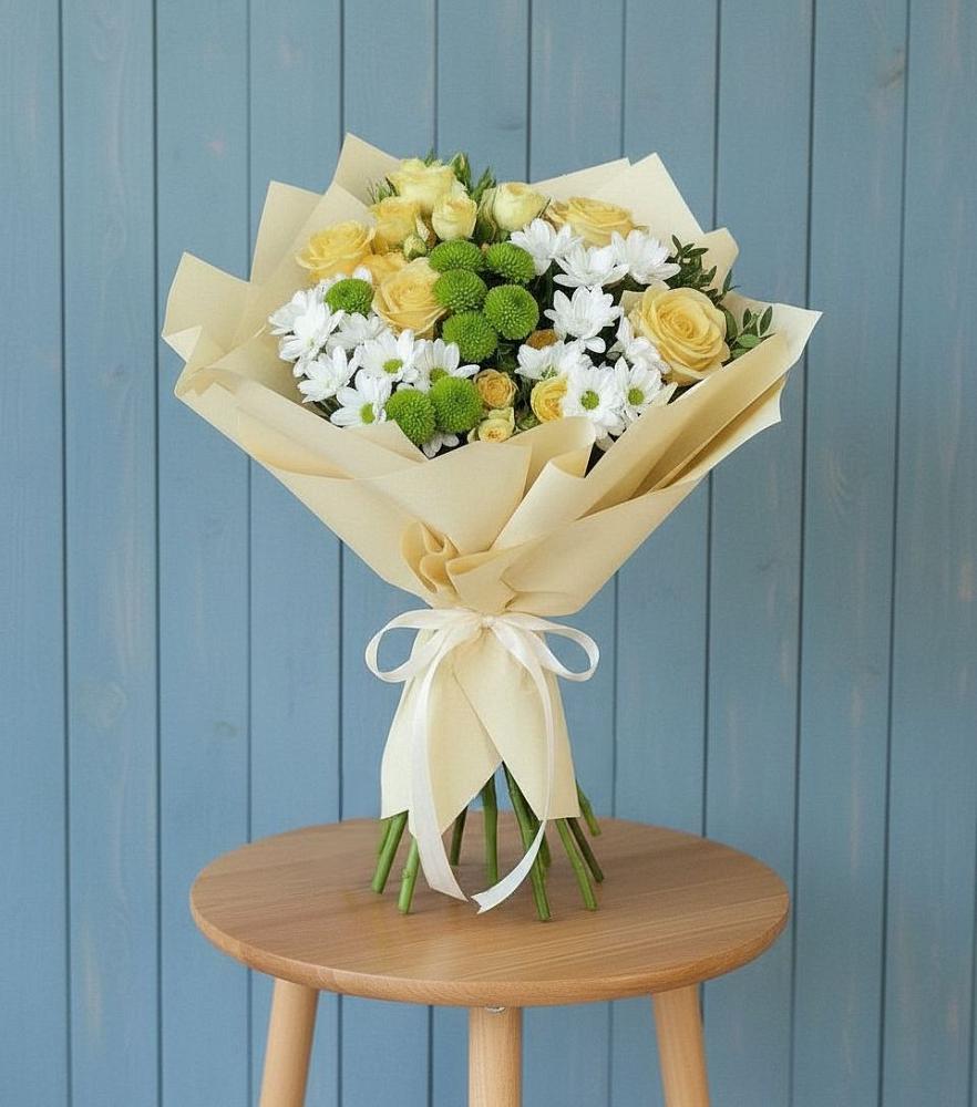 Букет цветов из: Хризантемы и Розы в Поселок кирпичного завода