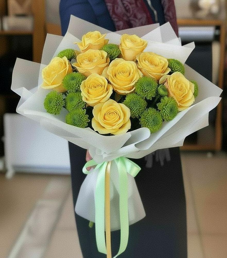 Букет цветов из: Хризантемы и Розы в Поселок кирпичного завода