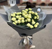 Букет Белые кустовые розы Солинеро в Поселок кирпичного завода