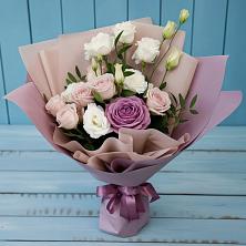 Букет цветов из:  Розы и Лизиантусы в Поселок кирпичного завода