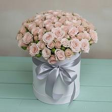 Цветочная композиция из Розы в шляпной коробке в Поселок кирпичного завода