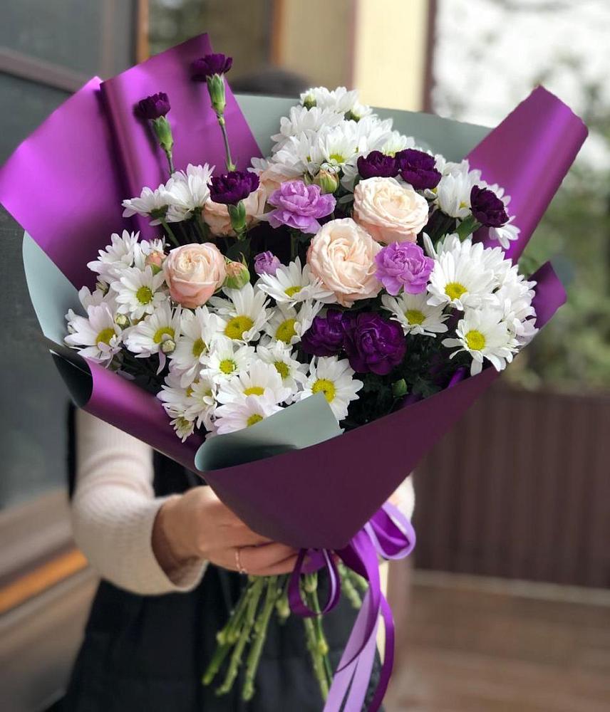 Букет цветов из: Хризантемы, Гвоздики и Розы в Поселок кирпичного завода