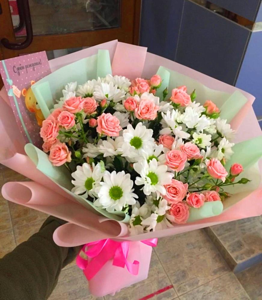 Букет цветов из: Розы и Хризантемы в Поселок кирпичного завода