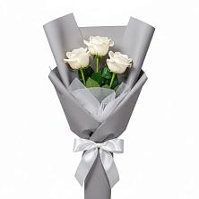Букет 3 белые розы в Поселок кирпичного завода