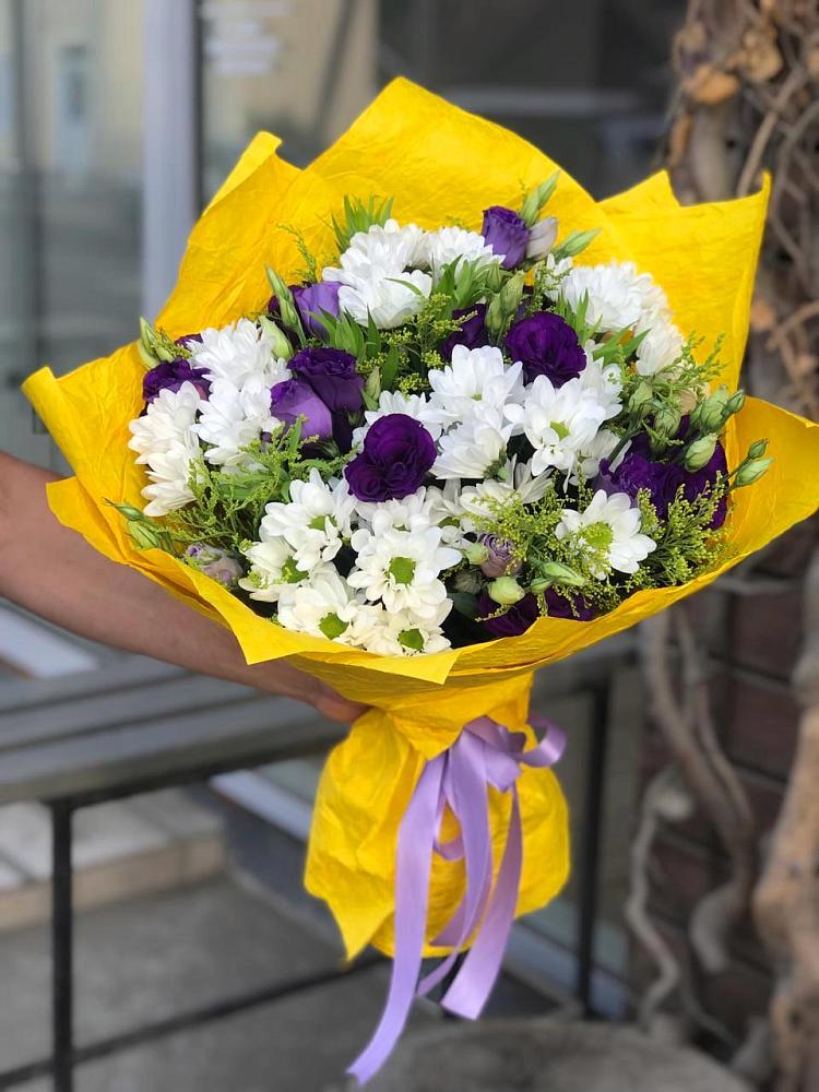Букет цветов из: Ирисы, Хризантемы и Ромашки в Поселок кирпичного завода