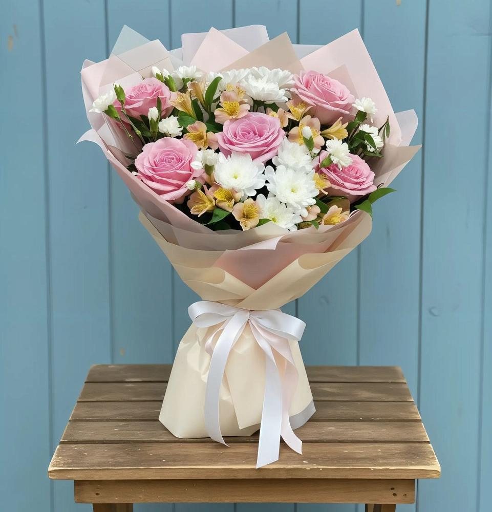 Букет цветов из: Гвоздики, Орхидеи и Розы в Поселок кирпичного завода