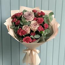 Букет цветов из:  Гвоздики и Розы в Поселок кирпичного завода