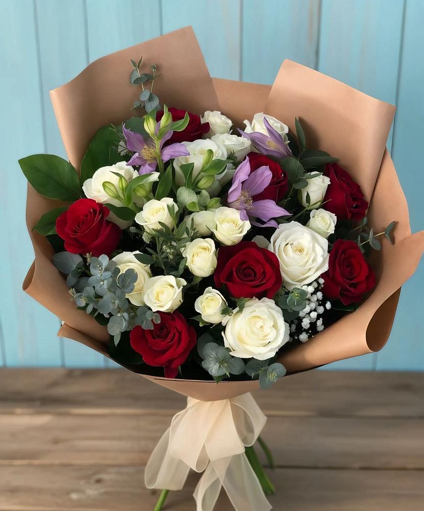 Букет цветов из: Розы и Альстромерии в Поселок кирпичного завода